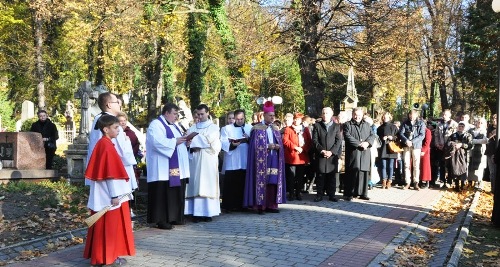 Урочистість Всіх Святих у Львові.(ФОТО) Урочистість Всіх Святих у Львові.(ФОТО)